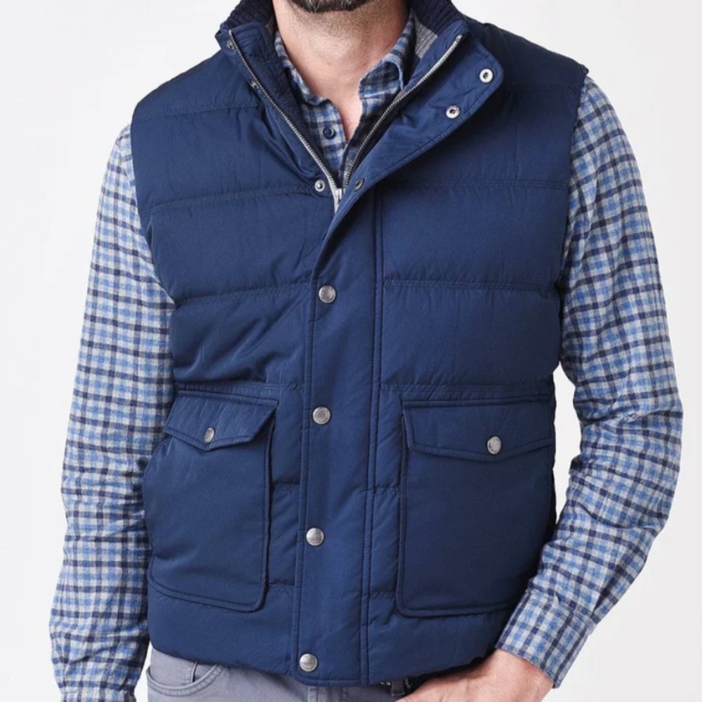 johnnie‑O Quilted Vest • Size Large • Like New
